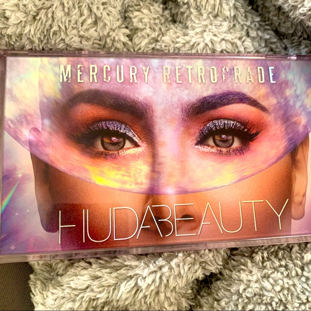 ⚡️Mercury Retrograde⚡️ palette by Huda Beauty